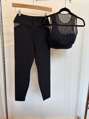 Lanston Sport Black Mesh-Accent High Waist Legging & Sport Bra Set